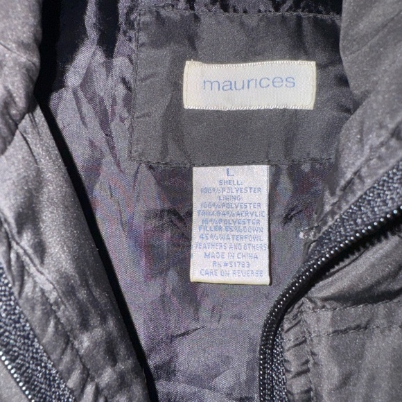 Vest - Picture 3 of 4